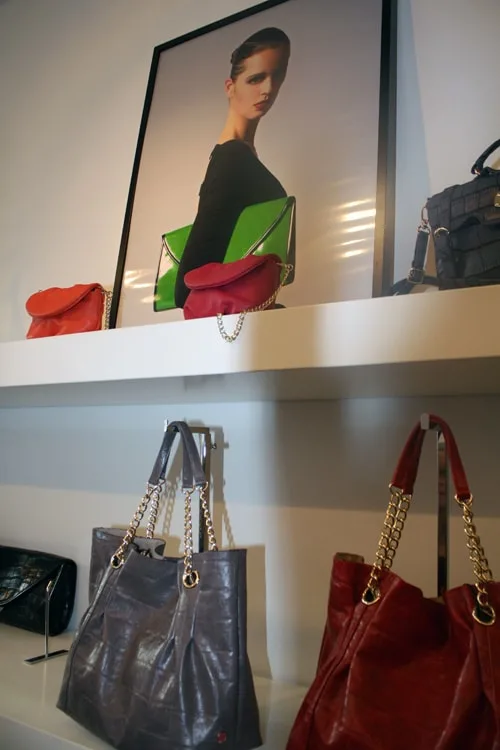 Diervriendelijk Tassenlabel van Iris Maree made in Amsterdam 7 cruelty free tassen Amsterdam