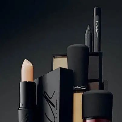 Carine Roitfeld make-up collectie Carine Roitfeld MAC makeup