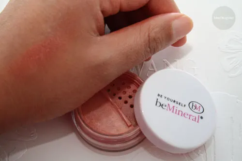 beMineral Mineral blush & Mineral loose eyeshadow 5 beMineral blush Spice