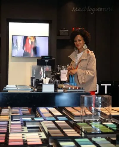 INGLOT Make-up Shoplog + WIN Actie 7 inglot make up