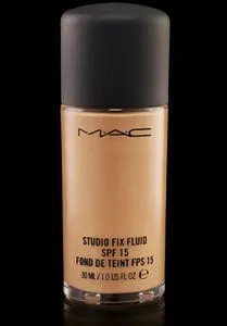De 5 beauty essentials van Make-up Artist Nausheen 2