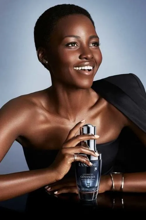 Lupita en Lancome