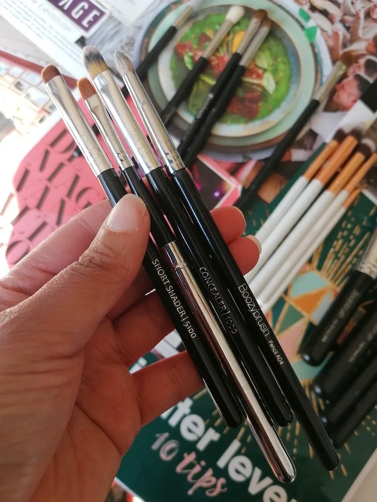 Boozyshop Kwasten: 3 Redenen Waarom Je Ze Wilt Hebben 4 Boozyshop oogschaduw kwasten