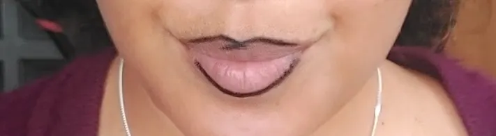 zwarte lippenstift aanbrengen lipliner